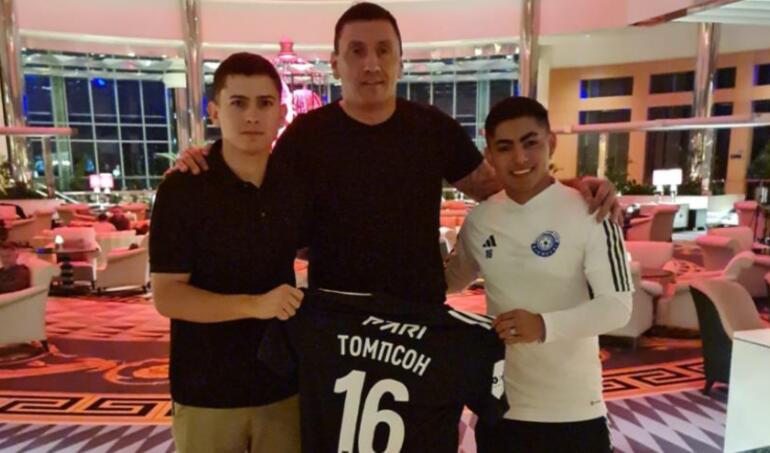 Jordhy Thompson es oficializado como nuevo refuerzo del FC Orenburg