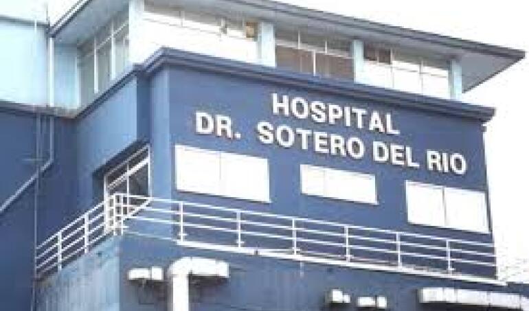 Renunció director del hospital Sótero del Río por eliminación de 323.000 consultas de las listas de espera