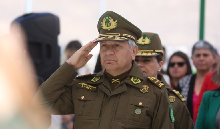 “Por respeto a mi uniforme”: General Director de Carabineros Ricardo Yáñez confirma su renuncia al cargo. Asume subdirector Marcelo Araya