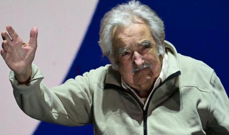 José Pepe Mujica fue intervenido con éxito: le implantaron un stent en el esófago