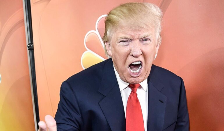 Donald Trump presiona a directivos de Apple para fabricar iPhones en EE. UU. y no en India