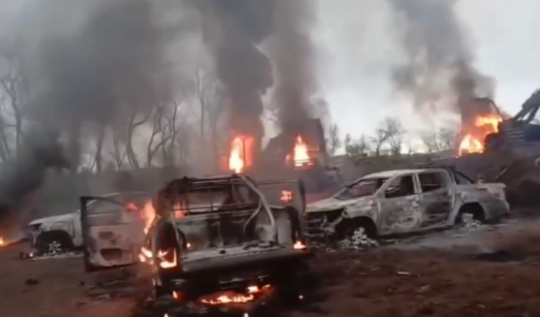 12 horas después de anuncios del Presidente Boric para la Araucanía, violentistas mapuche realizan ataque incendiario en fundo en Mulchén y dejaron pancartas