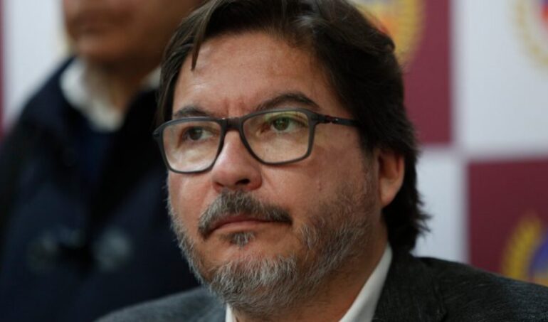 Exministro Marcos Barraza (PC) renuncia a su cargo de asesor del Gobierno asegurando que acusación de uso malicioso de licencias médicas es 
