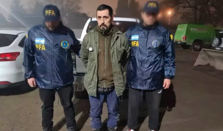 Activista mapuche Facundo Jones Huala fue detenido en el sur de Argentina por apología del crimen y asociación criminal. También ha estado detenido en Chile