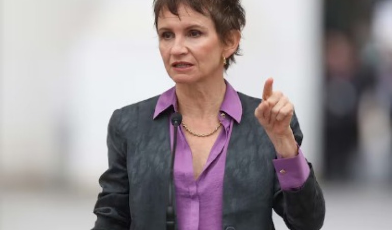 Carolina Tohá presenta cinco medidas clave para enfrentar desafíos sociales