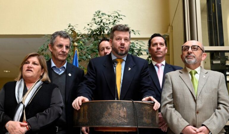 Servel declara admisible denuncia contra Johannes Kaiser y el Partido Nacional Libertario. Podría derivar en disolución del partido por relativizar el golpe de Estado