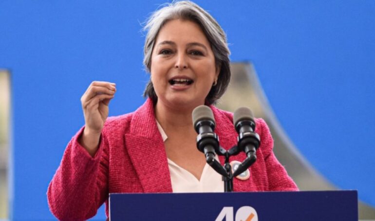 Jeannette Jara cuestiona propuestas de Kast y Kaiser en ajustes fiscales de US$ 21 mil millones