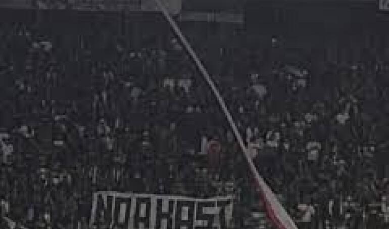 Colo Colo arriesga una sanción por lienzo que mostraron en el Estadio Monumental: "No a Kast". El 2021 también habían colocado lienzos parecidos