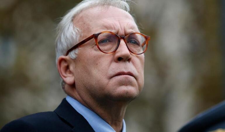 Exministro de Defensa y del Interior Jorge Burgos critica visita de Kast a Argentina: “¿Qué es eso de ir a rogarle a un señor si va a ser ministro de Chile?" por economista José Daza