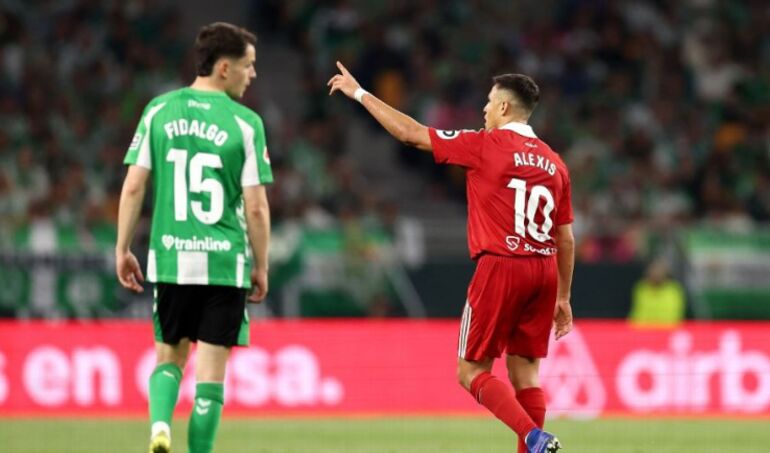 VIDEO de los goles y jugadas. Betis de Pellegrini empató a 2 con Sevilla en el clásico sevillano con gol de palomita de Alexis Sánchez
