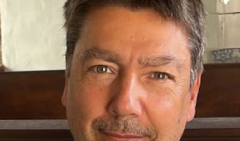 Chile comienza en marzo. Y también comienza una decisión de liderazgo. Por Juan Pablo Laroze, Fundador y Socio Redmat, Senior Coach, Ingeniero en administración de empresas