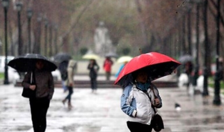 Comenzó el Otoño y llegó la lluvia al centro del país. Anuncian 10 milímetros de agua para la región Metropolitana