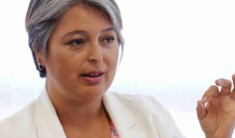 Jeannette Jara arremete contra Kast: "Quiere instalar la figura que Chile está destruido y que ellos, mesiánicamente, son los salvadores, es un relato aprendido de las ultras derechas"