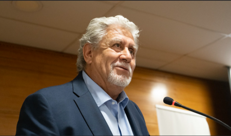 Moverse, jugar responsablemente, para transformar la vida. Por Luis Valenzuela, Académico U Católica Silva Henríquez