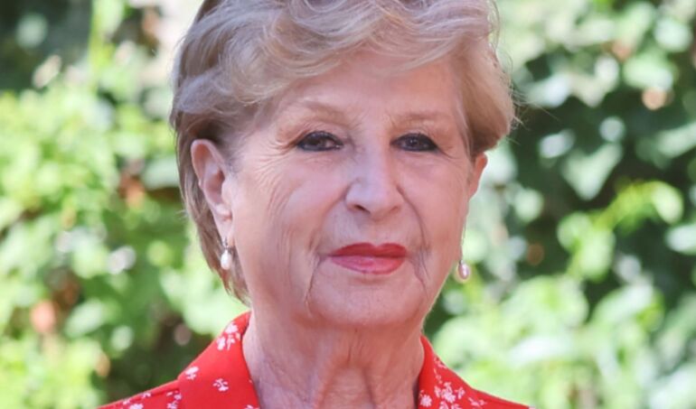 Marta Larraechea arremete contra parlamentarios PS Manouchehri y Cicardini por críticas al amuerzo para 70 amigos de Kast en La Moneda Marta Larraechea arremete contra parlamentarios PS Manouchehri y Cicardini por críticas al amuerzo para 70 amigos de Kast en La Moneda