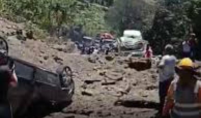 Al menos 20 muertos y decenas de heridos tras ataques con explosivos en el sur de Colombia