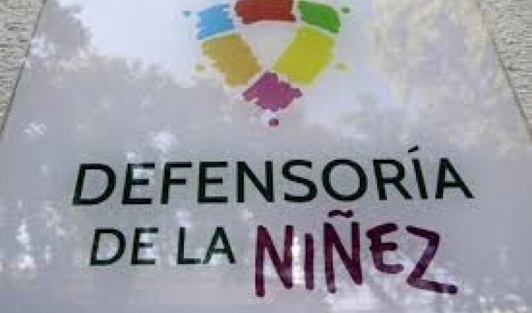 Presidenta y otros tres miembros de la Comisión Verdad y Niñez renunciaron a sus cargos, Culpan al ministro de Justicia