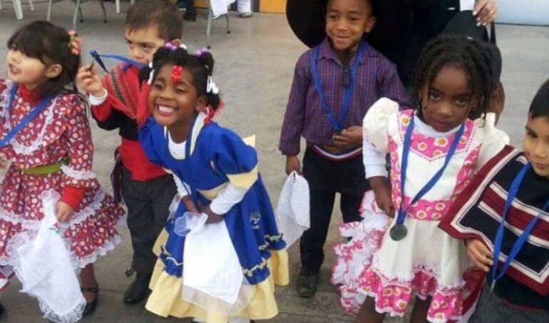 Editorial Cambio21. Niños Haitianos o cómo usar menores vulnerables con groseras mentiras para conmocionar al país usando el método Goebbels