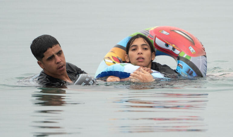 Suben a 72 la cifra de migrantes que murieron intentando entrar al enclave español de Ceuta. Casi todos murieron ahogados