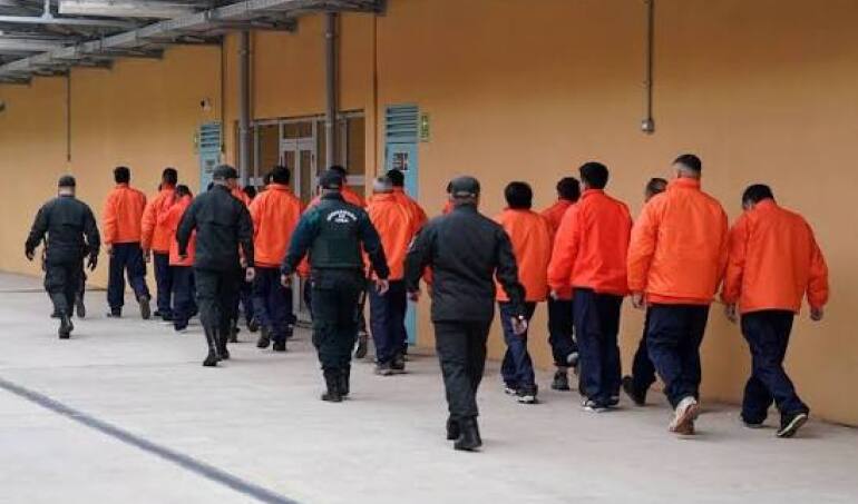 Primera derrota de la Operación Cancerbero: clan Chen vuelve a cárcel de Alto Hospicio desde la nueva cárcel de Talca